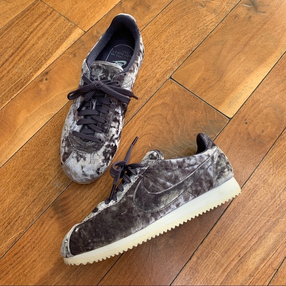 Nike Cortez Classic LX Purple Velvet size 7.5 - Picture 2 of 9